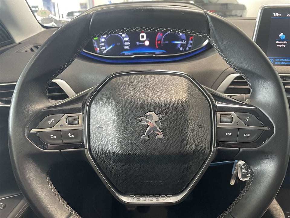 Peugeot 3008 1,5 BlueHDi 130 Allure 5d