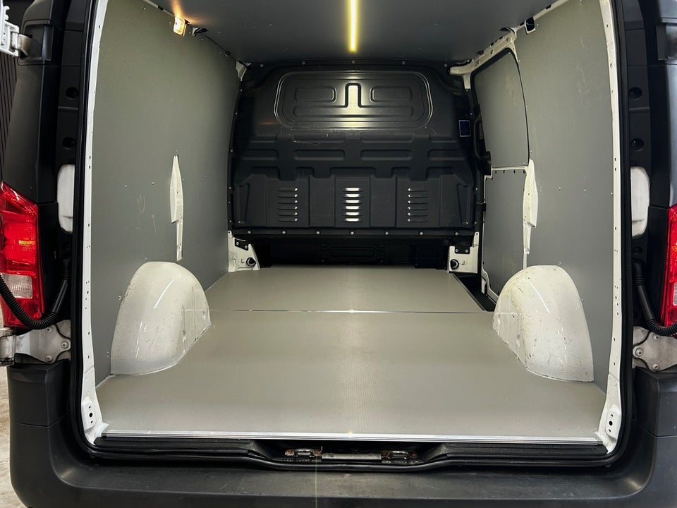 Mercedes Vito 114 2,0 CDi Kassevogn aut. L RWD