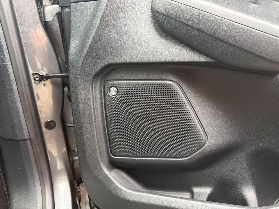 Ford Kuga 2,5 PHEV Vignale CVT 5d