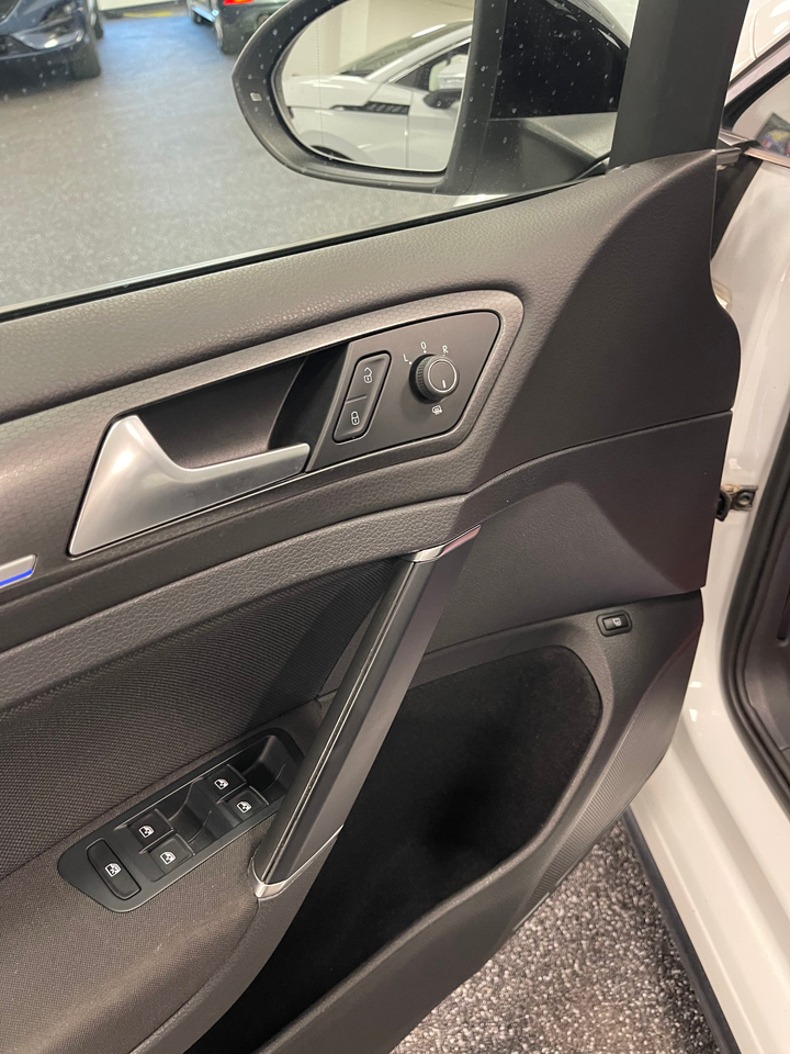 VW Golf VII 1,4 GTE DSG 5d