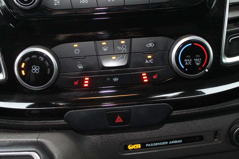 Ford Transit Custom 300L 2,0 TDCi 170 Limited aut.