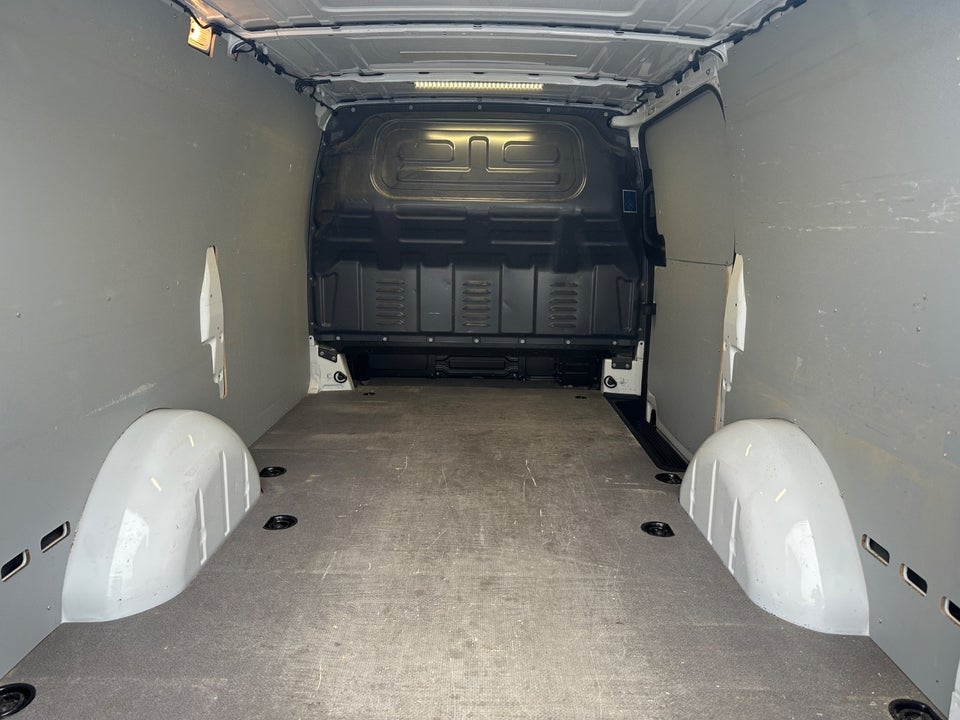 Mercedes Vito 114 2,0 CDi Kassevogn aut. L RWD