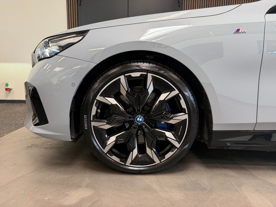 BMW i5 eDrive40 Touring Supercharged 5d