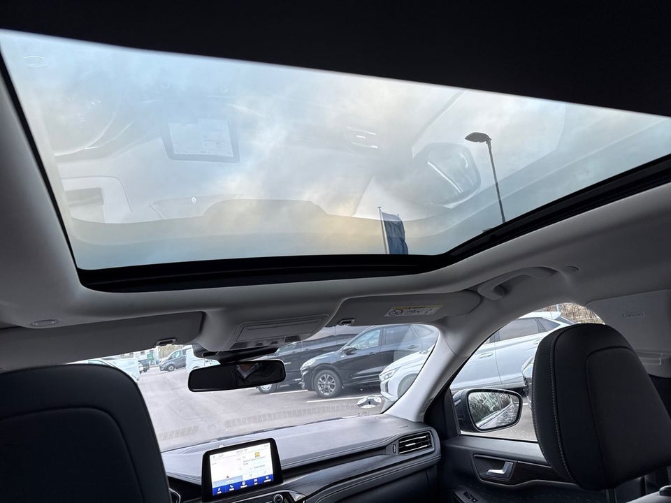 Ford Kuga 2,5 PHEV Vignale CVT 5d