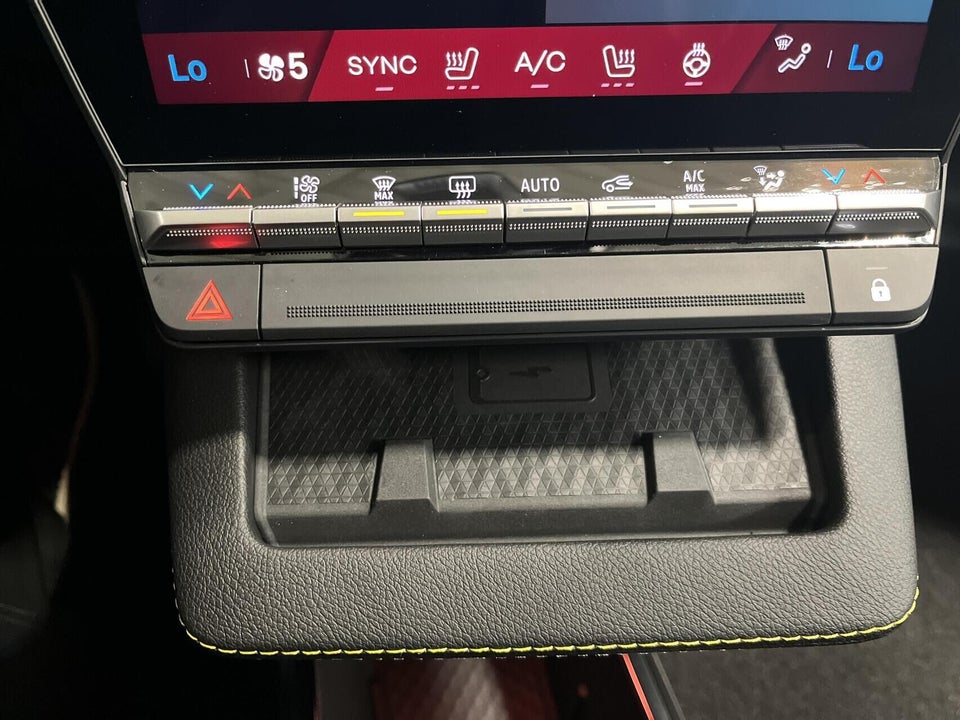 Renault Scenic E-Tech 87 Iconic 5d