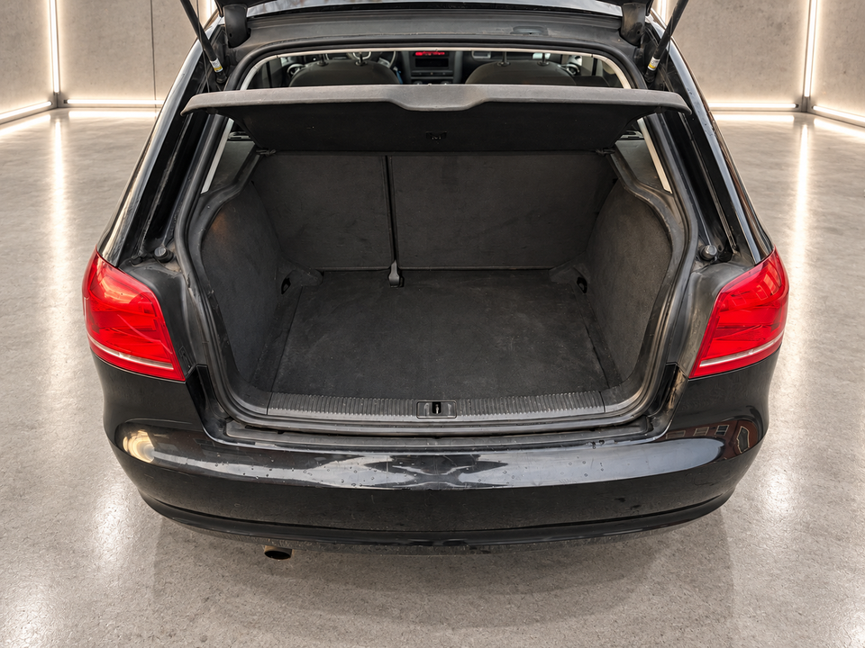 Audi A3 1,6 Ambition 3d