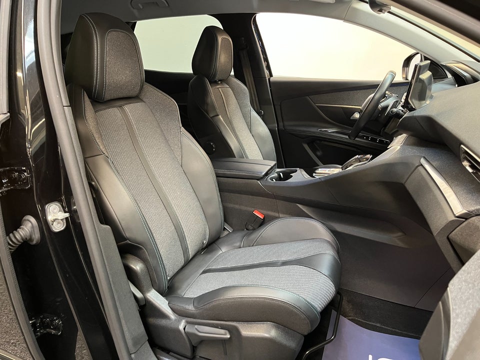 Peugeot 3008 1,6 Hybrid Selection Sport EAT8 5d