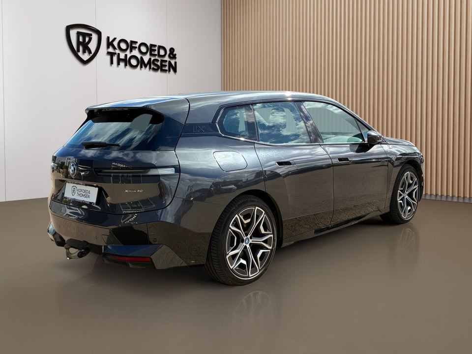 BMW iX xDrive40 5d