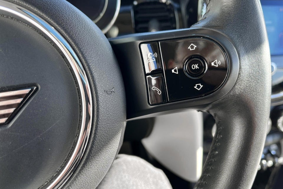 MINI Cooper SE Classic Trim 3d