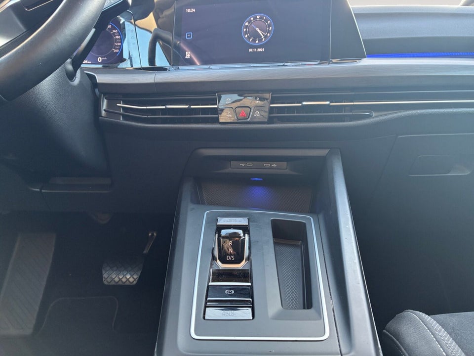 VW Golf VIII 1,4 eHybrid DSG 5d