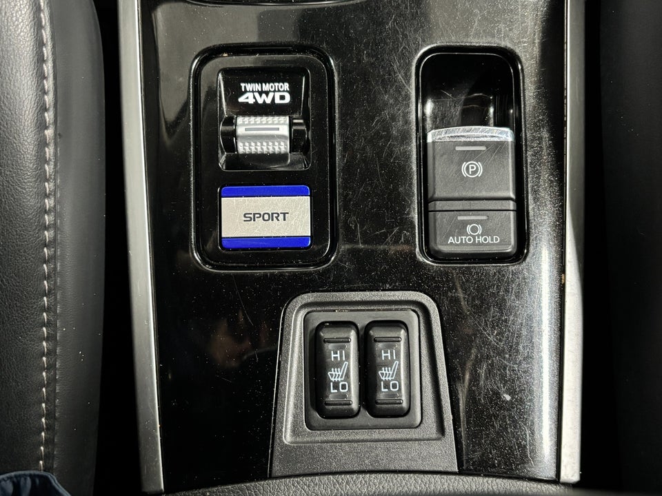 Mitsubishi Outlander 2,4 PHEV Intense CVT 4WD 5d