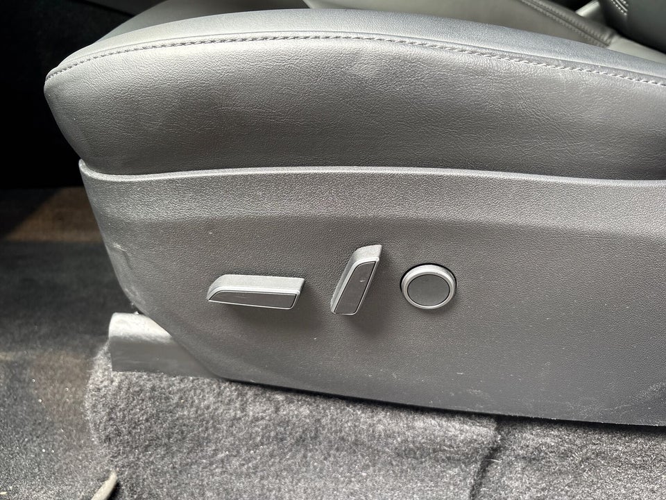 Tesla Model Y Long Range RWD 5d