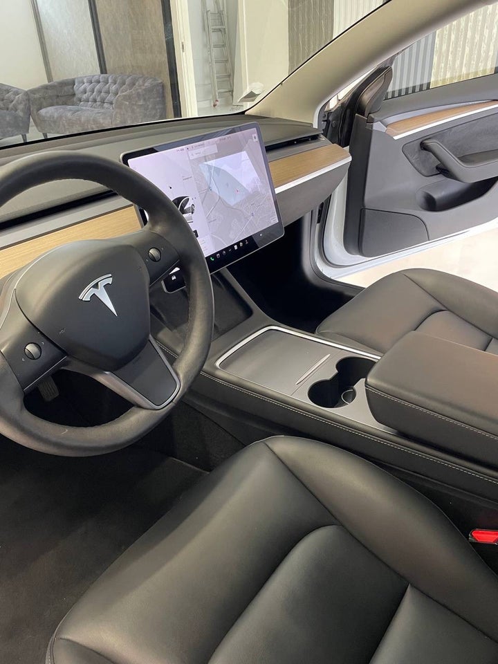 Tesla Model 3 Standard Range+ RWD 4d