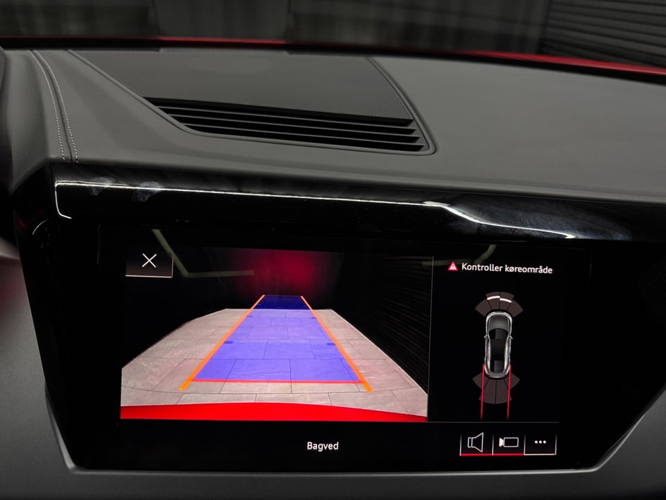 Audi RS e-tron GT quattro 4d