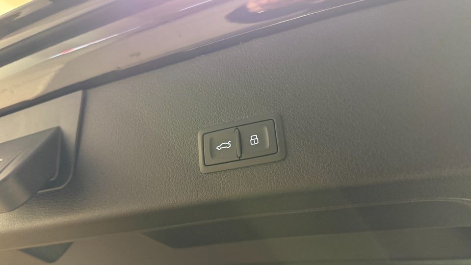 Audi e-tron 55 S-line quattro 5d