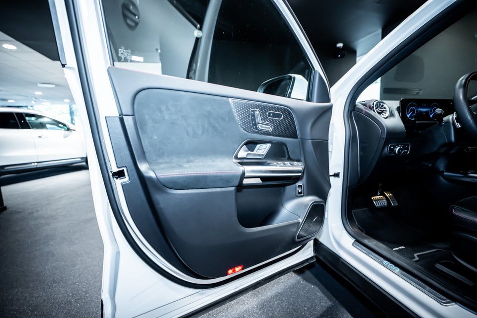 Mercedes EQA250+ AMG Premium 5d