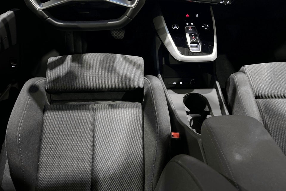 Audi Q4 e-tron 45 Progress 5d