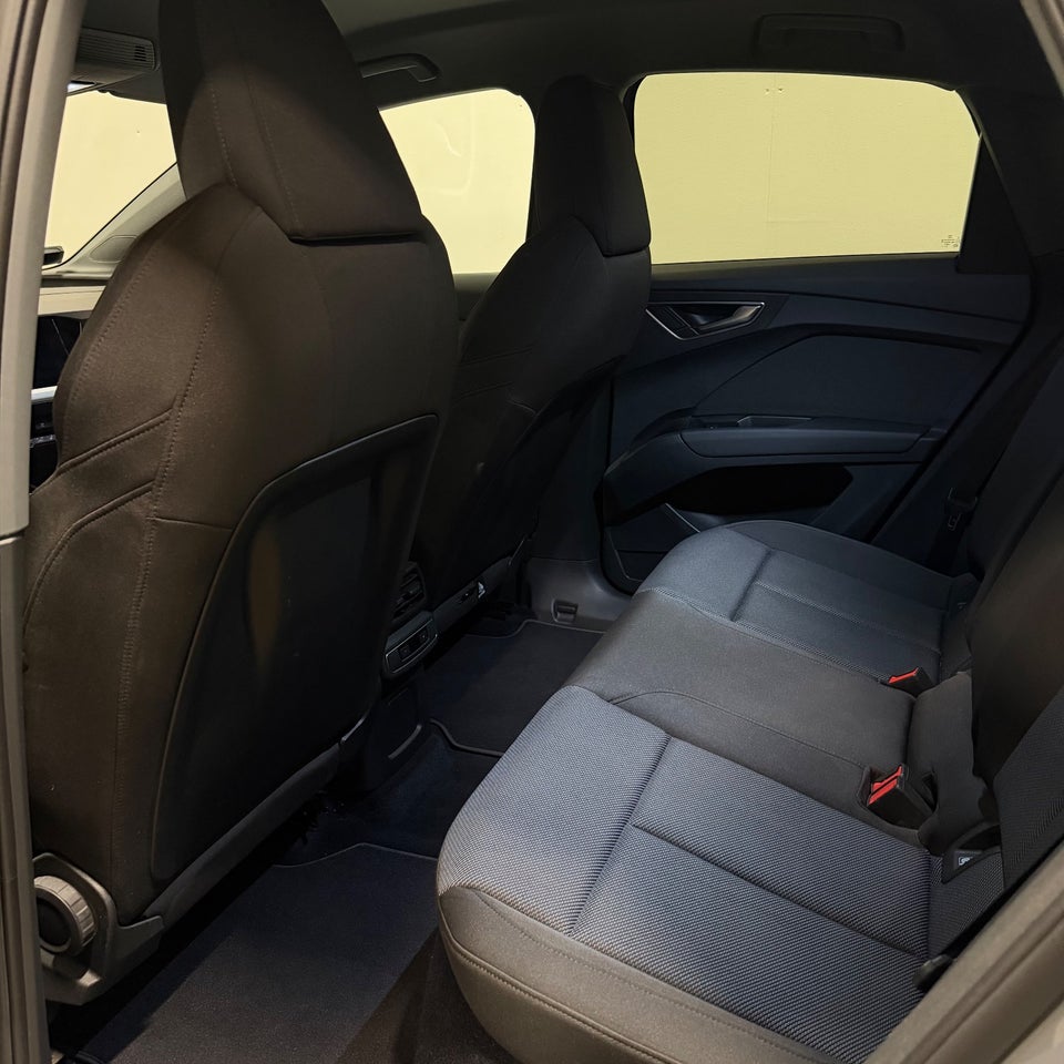 Audi Q4 e-tron 40 Advanced Sportback 5d