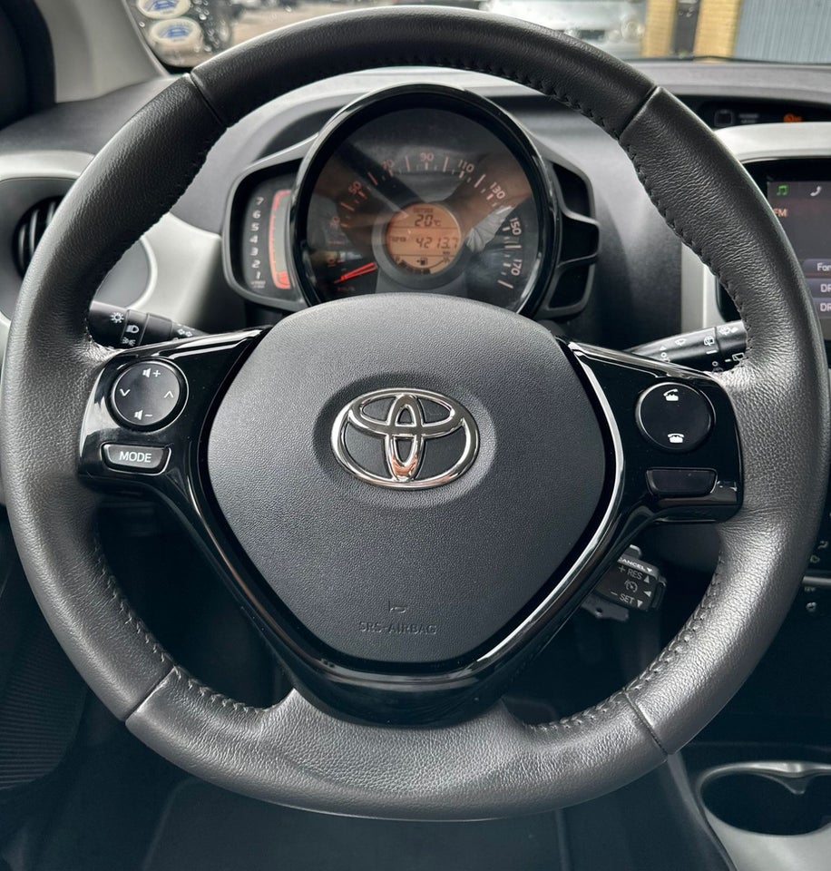 Toyota Aygo 1,0 VVT-i x-sky 5d