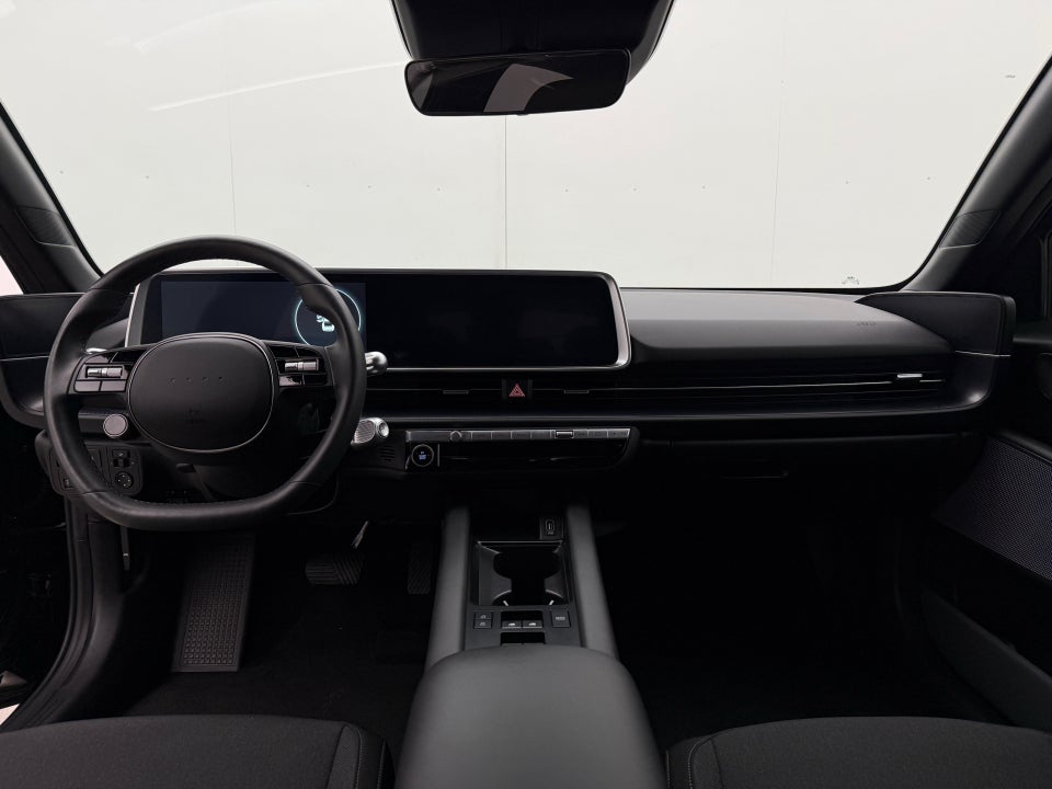 Hyundai Ioniq 6 53 Essential 4d