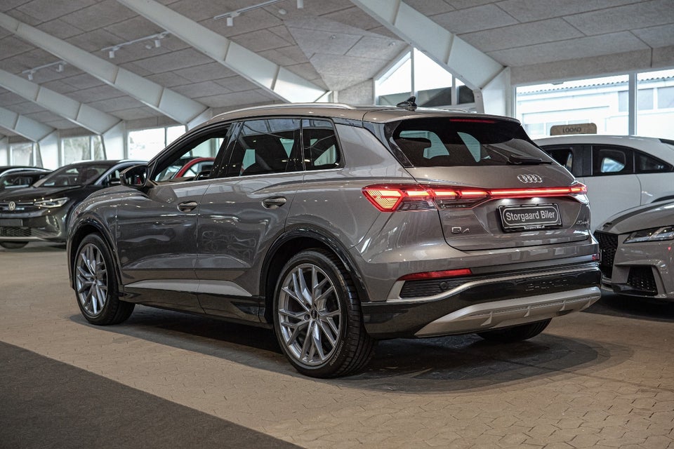 Audi Q4 e-tron 40 S-line 5d