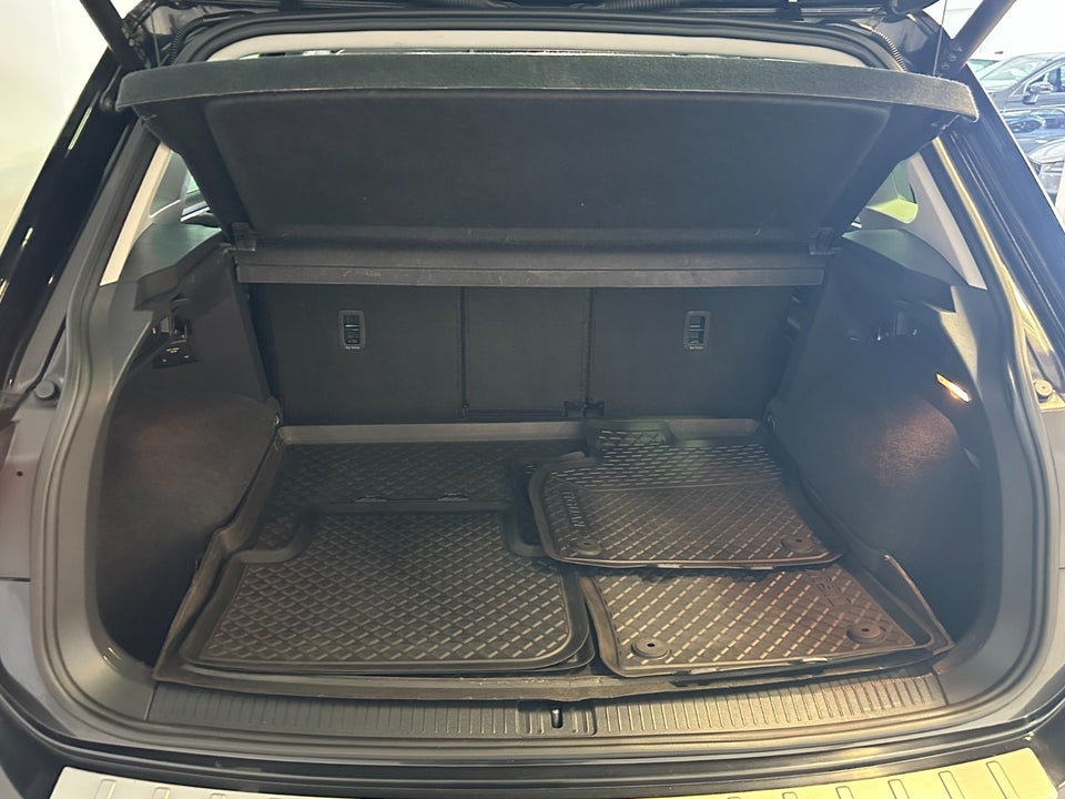 VW Tiguan 2,0 TDi 190 R-line DSG 4Motion 5d