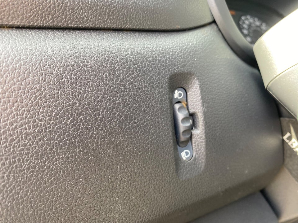 Renault Master IV T33 2,3 dCi 135 L2H2 Kassevogn