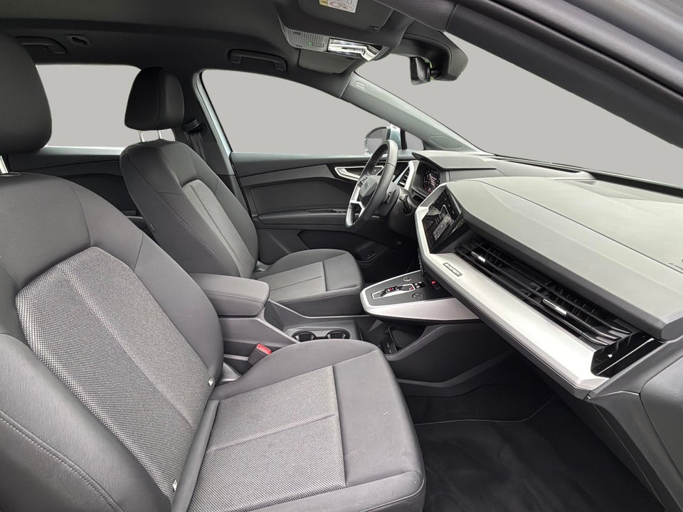 Audi Q4 e-tron 45 Advanced 5d