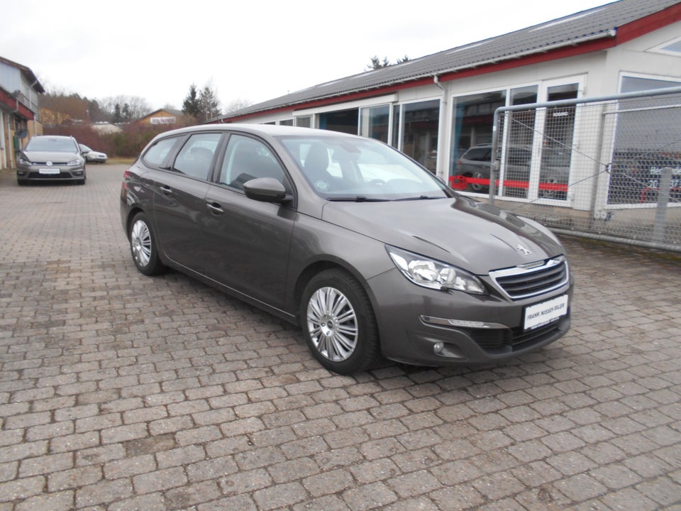 Peugeot 308 1,2 e-THP 130 Active SW 5d