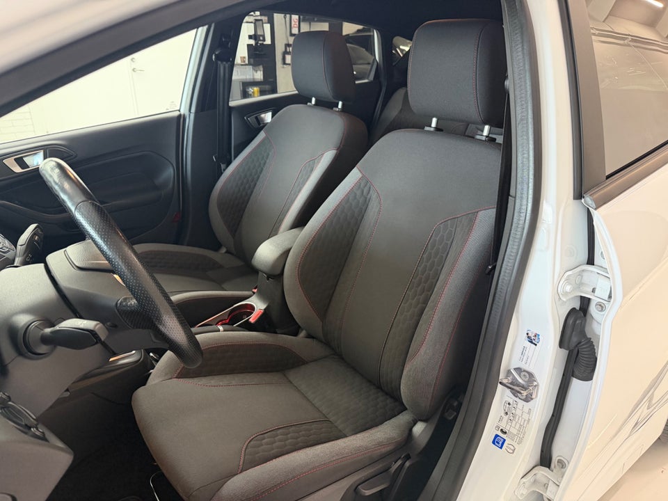 Ford Fiesta 1,0 SCTi 100 ST-Line 5d