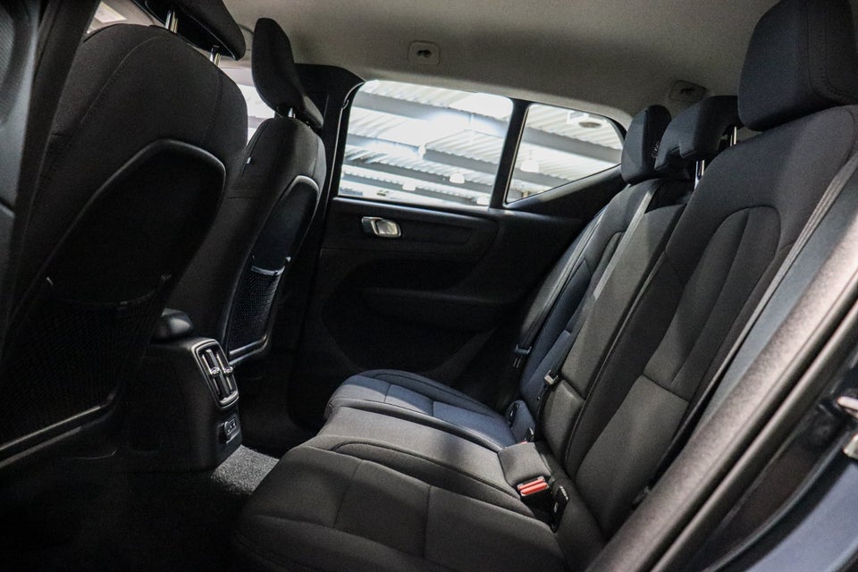 Volvo XC40 1,5 T5 ReCharge Momentum aut. 5d