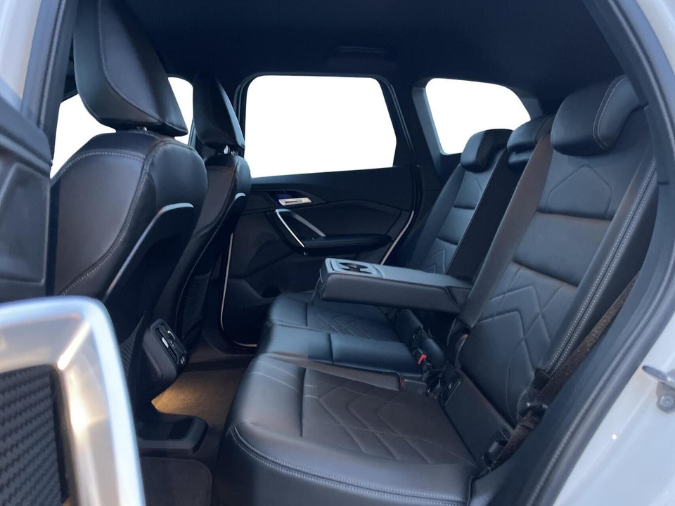 BMW iX1 eDrive20 X-Line 5d