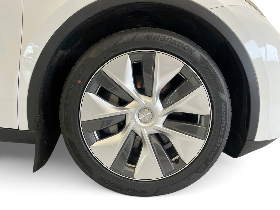 Tesla Model Y RWD 5d
