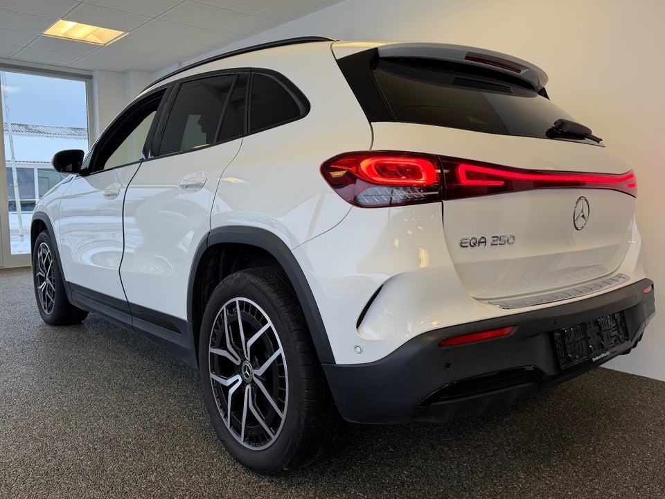 Mercedes EQA250 AMG Line 5d