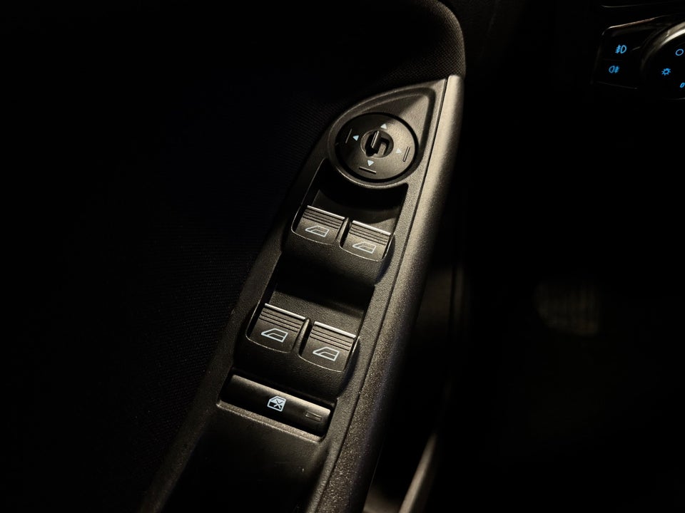 Ford Focus 2,0 TDCi 150 Business stc. 5d