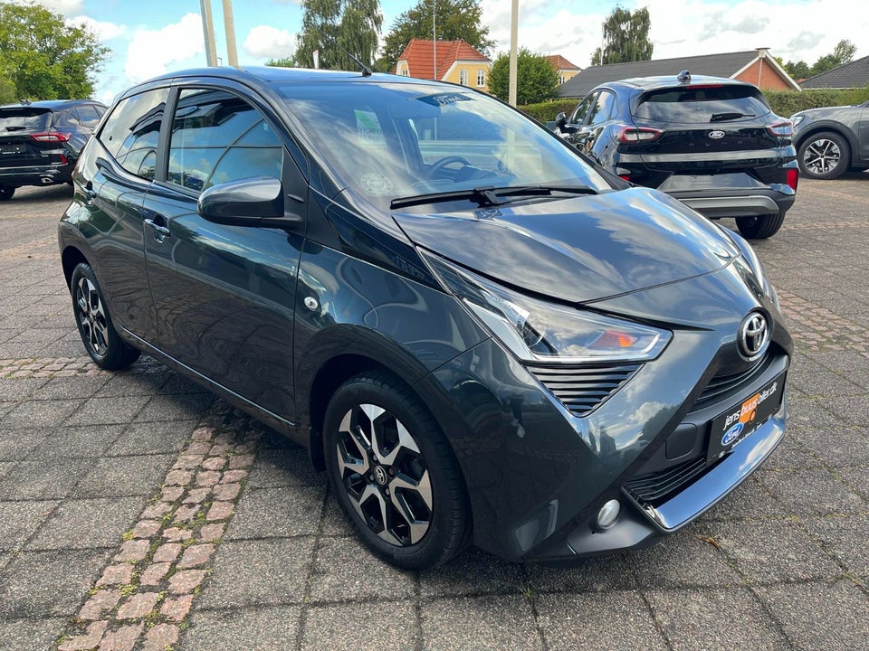 Toyota Aygo 1,0 VVT-i x-press 5d