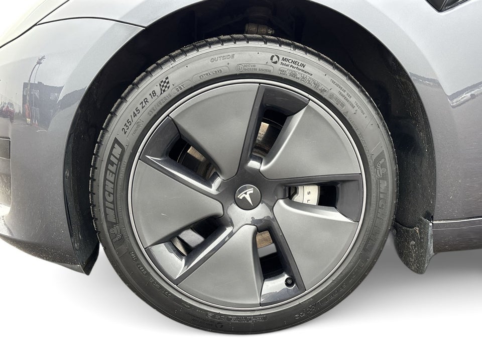 Tesla Model 3 RWD 4d
