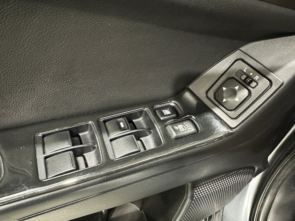 Mitsubishi Lancer 1,6 Invite SportSedan 4d