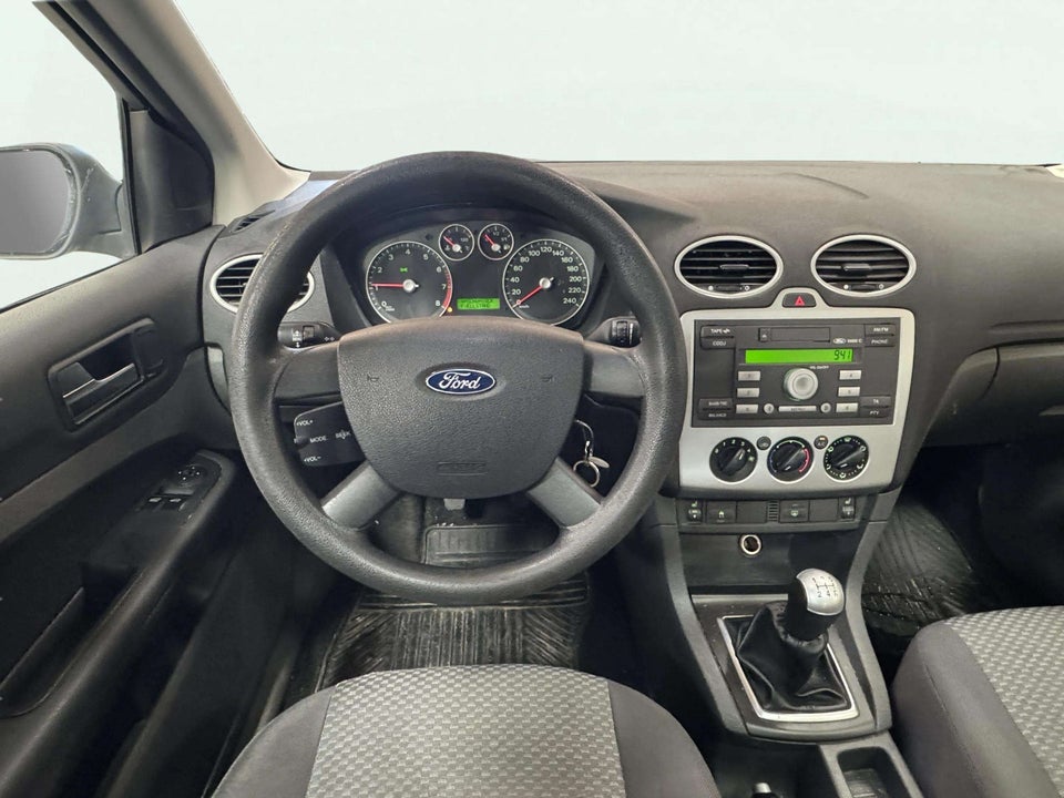 Ford Focus 1,6 Ti-VCT Ghia 4d