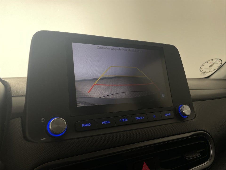 Hyundai Kona 64 EV Essential 5d