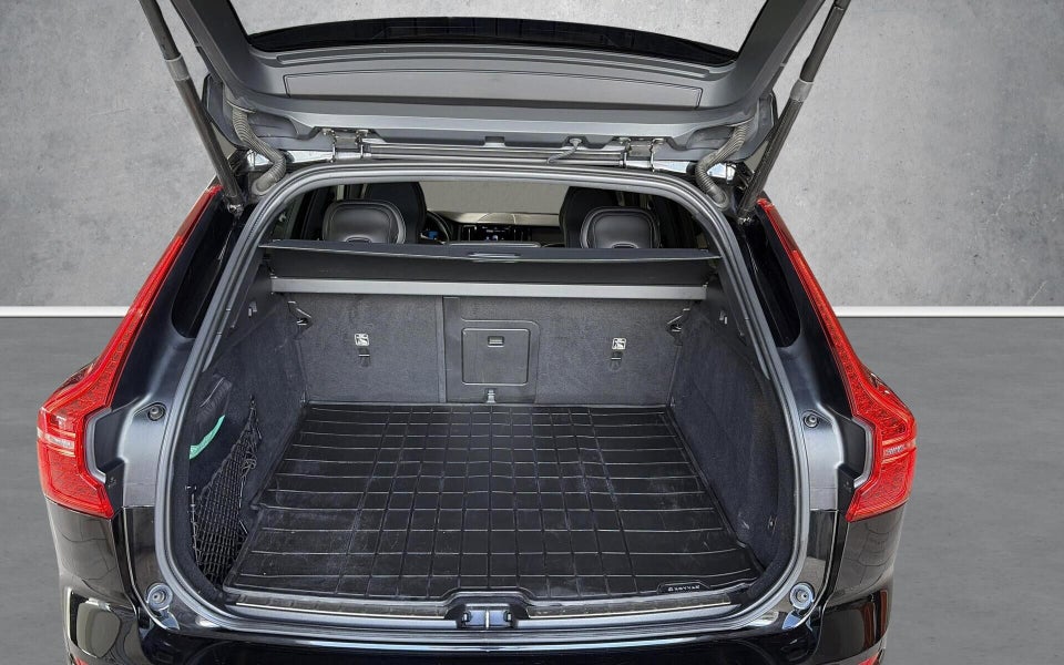 Volvo XC60 2,0 T6 ReCharge R-Design aut. AWD 5d