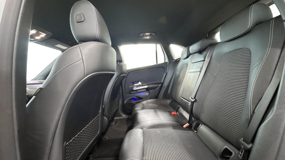 Mercedes EQA300 Progressive 4Matic 5d