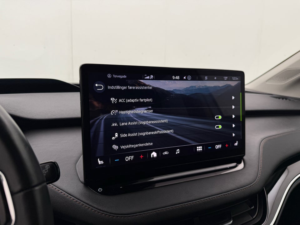 Skoda Enyaq 60 iV Suite 5d