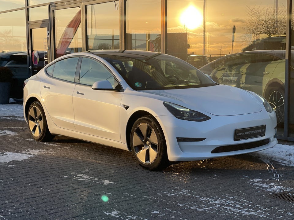 Tesla Model 3 Long Range RWD 4d