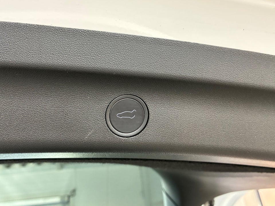 Tesla Model Y RWD 5d