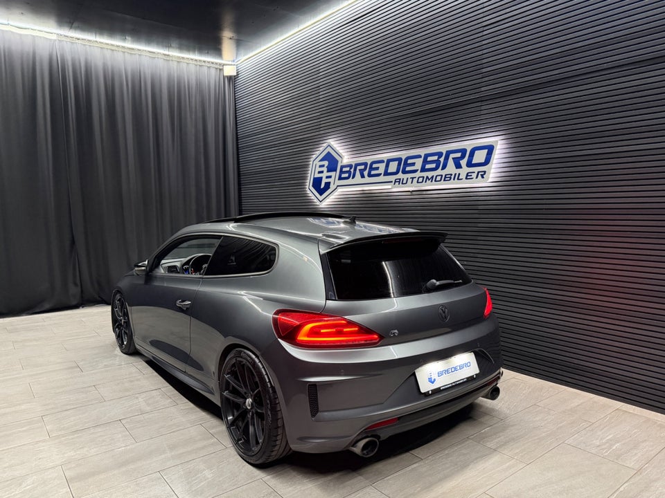 VW Scirocco 2,0 TSi 280 R DSG Van 3d