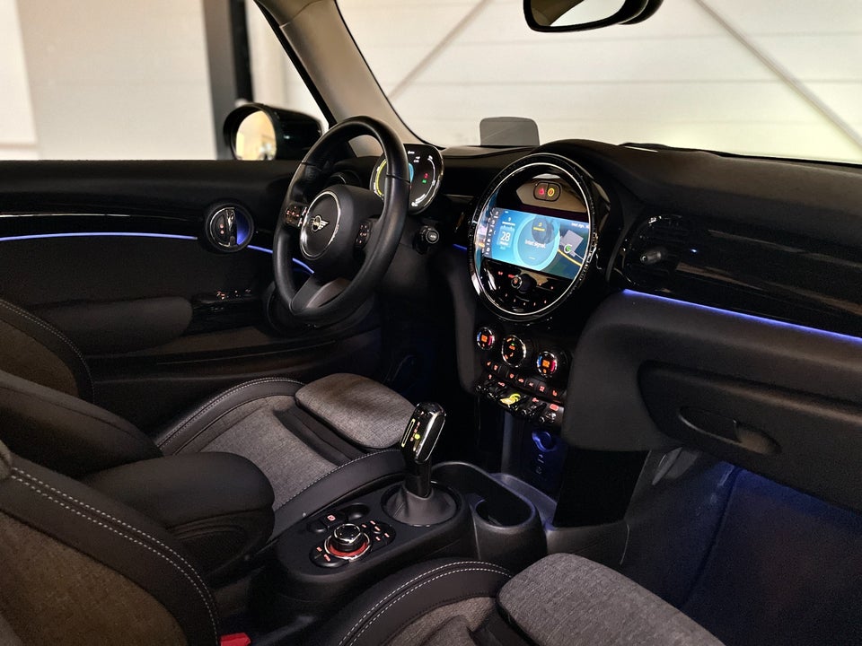 MINI Cooper SE Classic Trim 3d