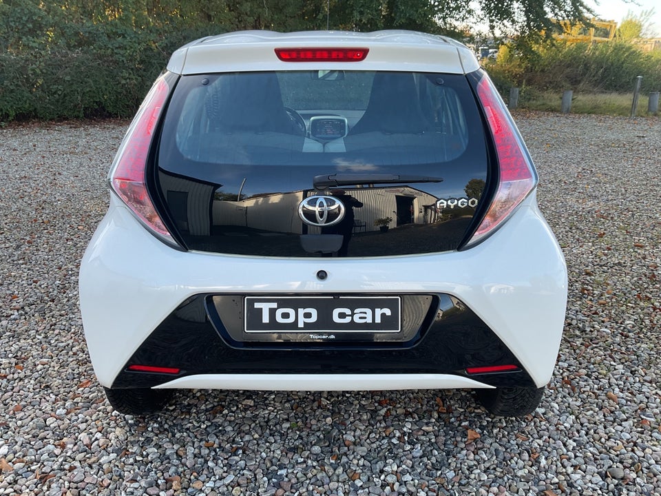 Toyota Aygo 1,0 VVT-i x-play x-touch 5d