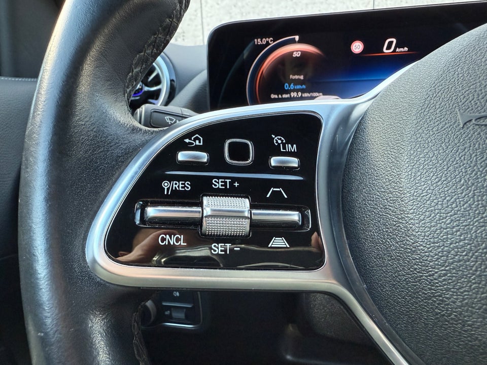 Mercedes EQA300 Progressive 4Matic 5d