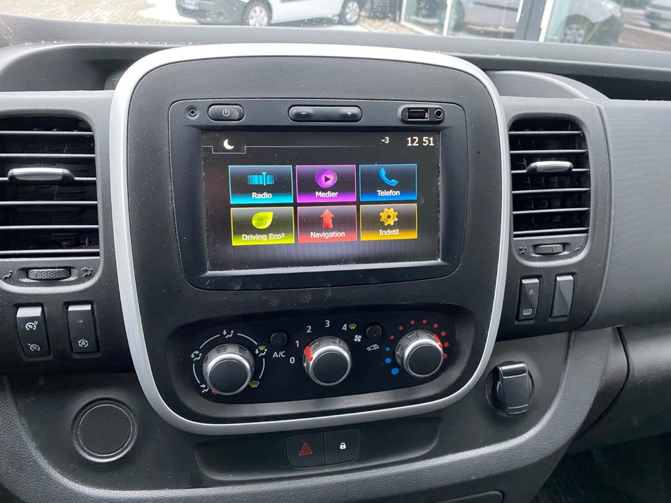 Renault Trafic T29 2,0 dCi 120 L2H1